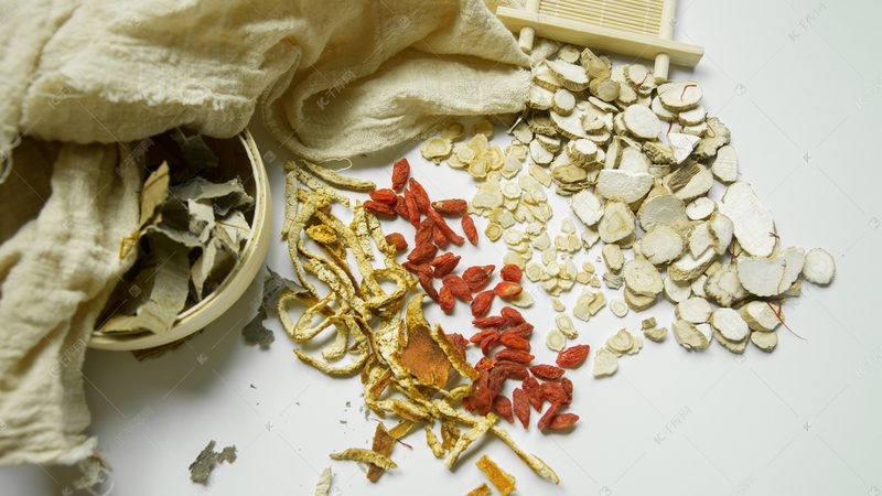 刮痧拔罐先做哪个对身体排毒更好